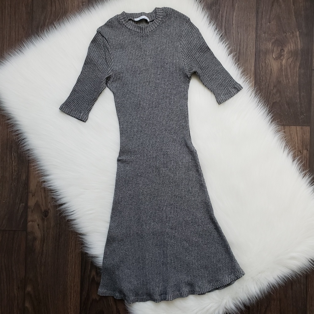 ๐Zara Trafaluc Ribbed Skater Dress - Picture 2 of 8